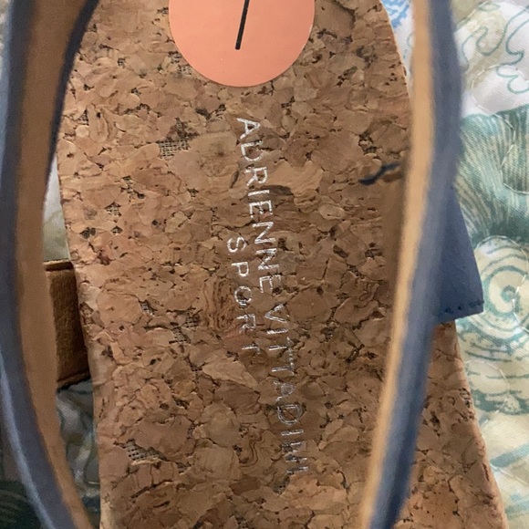 Sandals - Picture 2 of 4